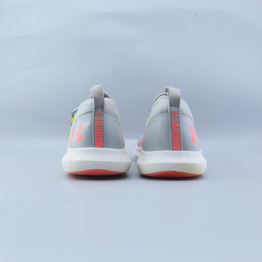UNDER ARMOUR INFINITY