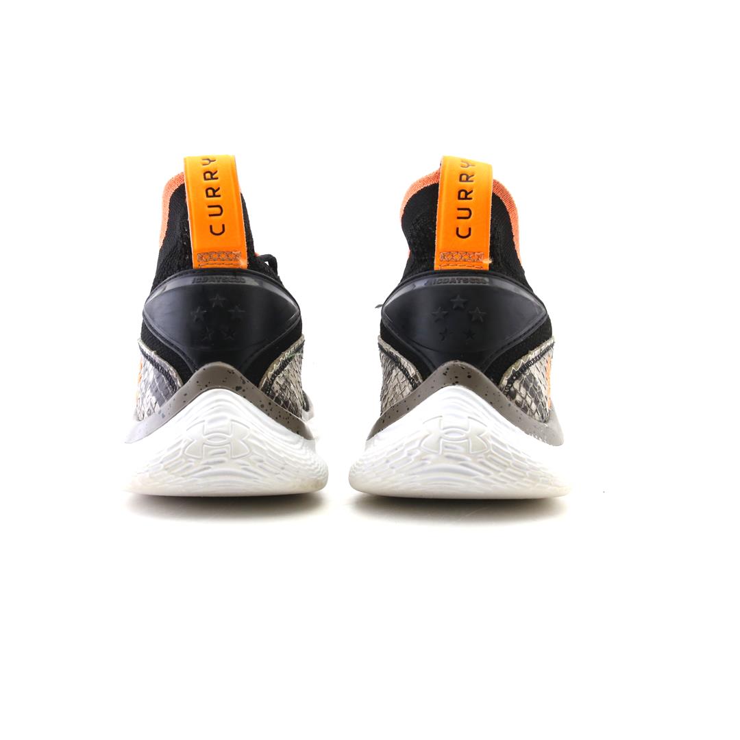UNDER ARMOUR CURRY FLOW 8