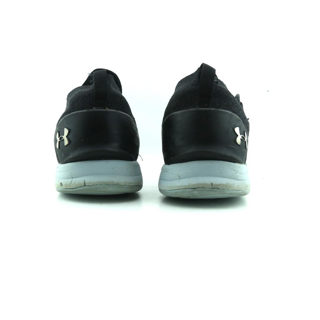 UNDER ARMOUR TRIBASE REIGN 3