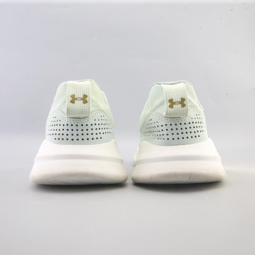 UNDER ARMOUR ESSENTIAL