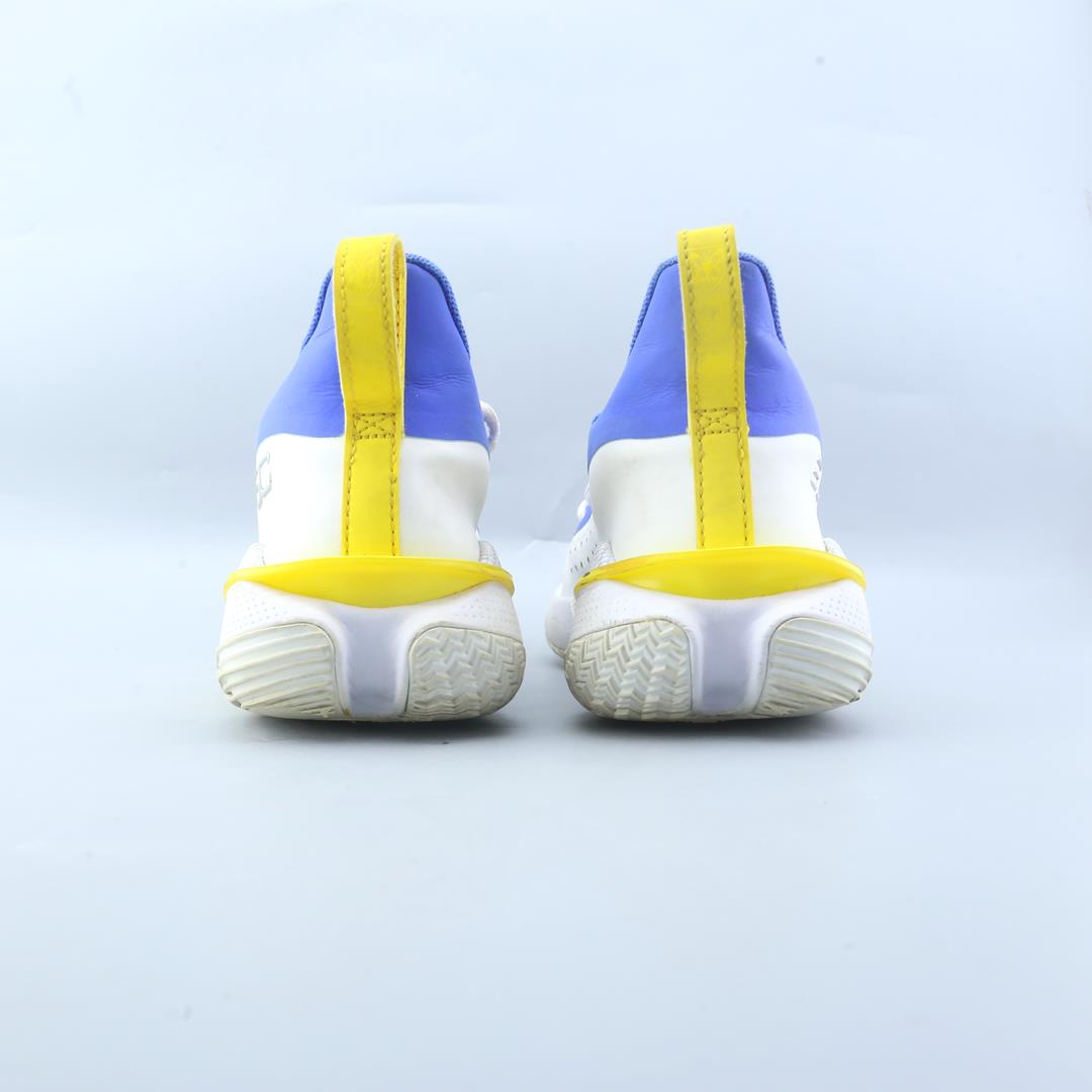 UNDER ARMOUR CURRY 7