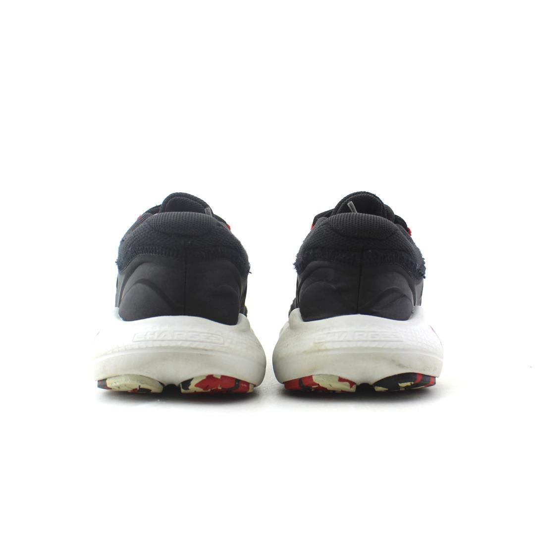 UNDER ARMOUR VANTAGE