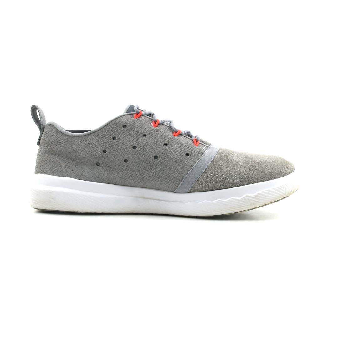 UNDER ARMOUR CHARGED 24/7 LOW