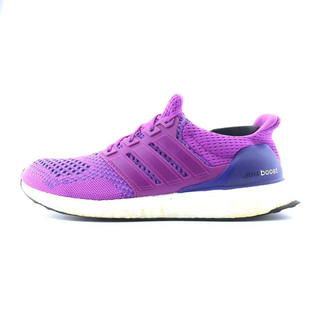 ADIDAS  ULTRA BOOST