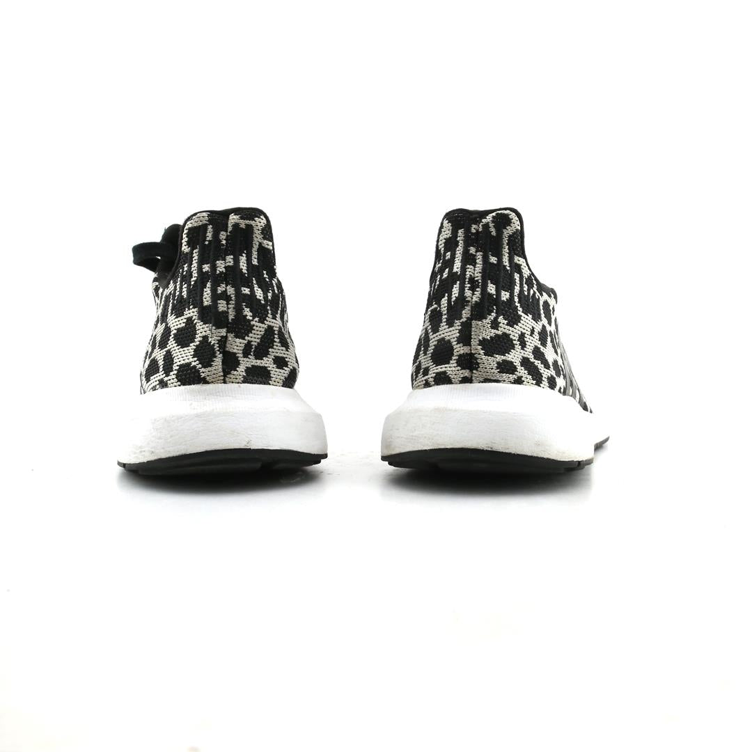 ADIDAS  SWIFT RUN LEOPARD