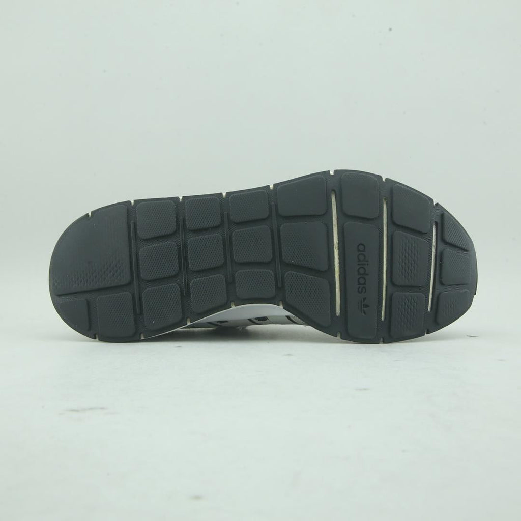 ADIDAS  SWIFT RUN X