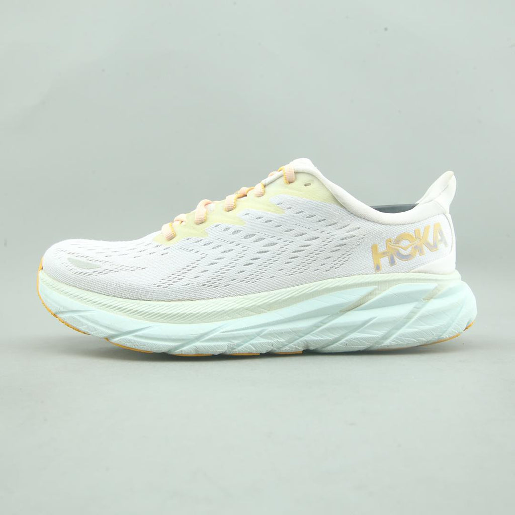 HOKA ONE ONE CLIFTON 8