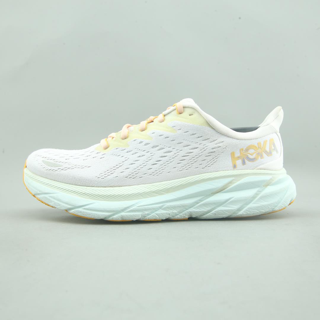 HOKA ONE ONE CLIFTON 8