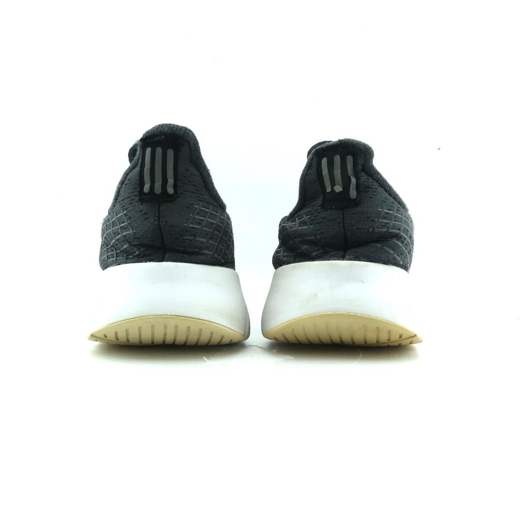 ADIDAS ASWEEGO