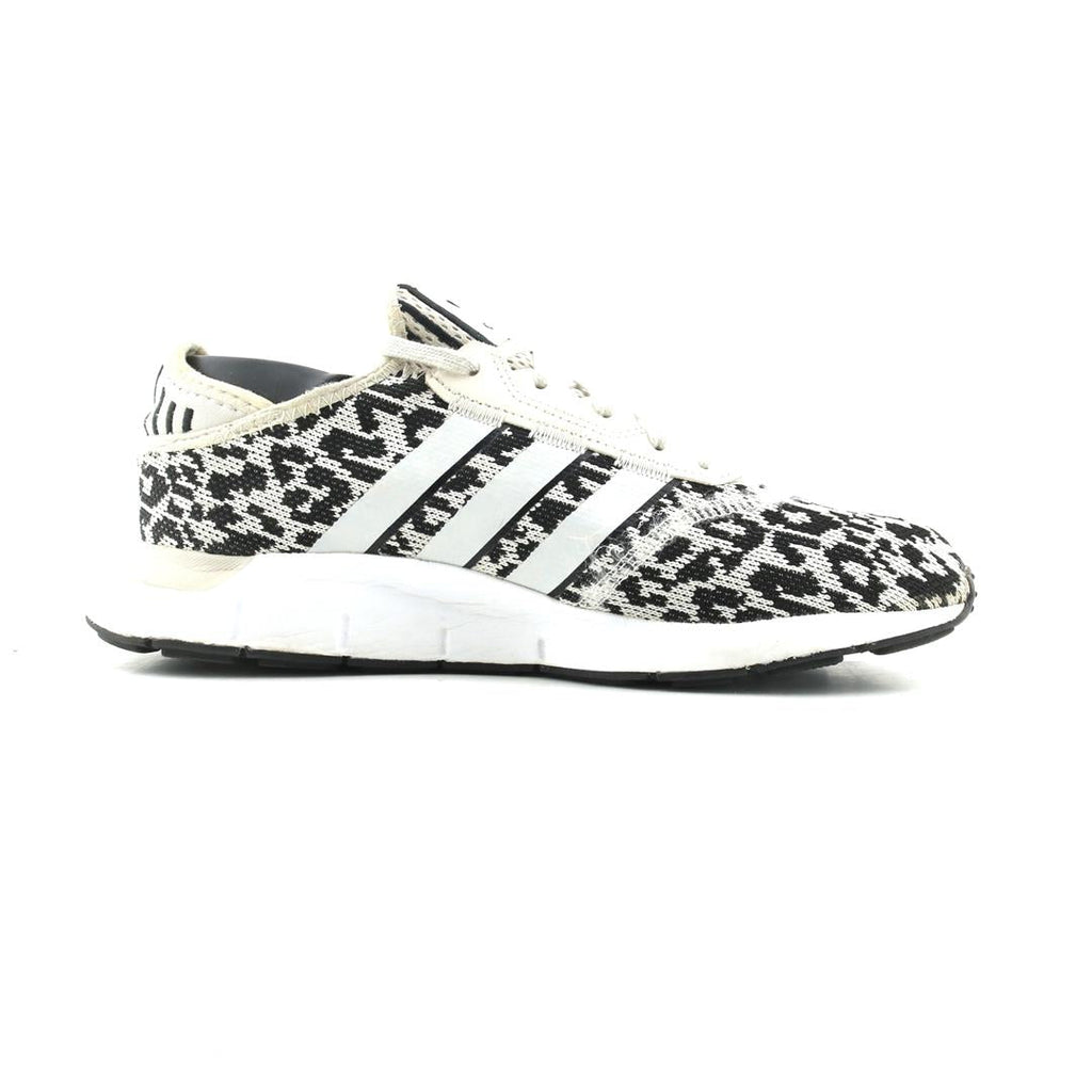 ADIDAS  SWIFT RUN X
