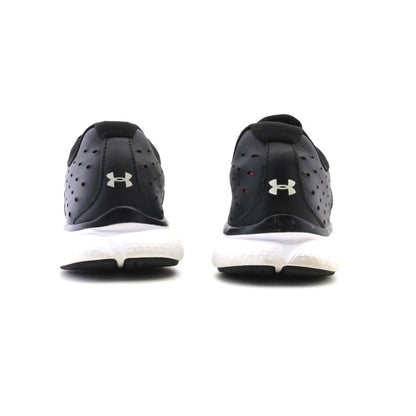 UNDER ARMOUR ASSERT 6