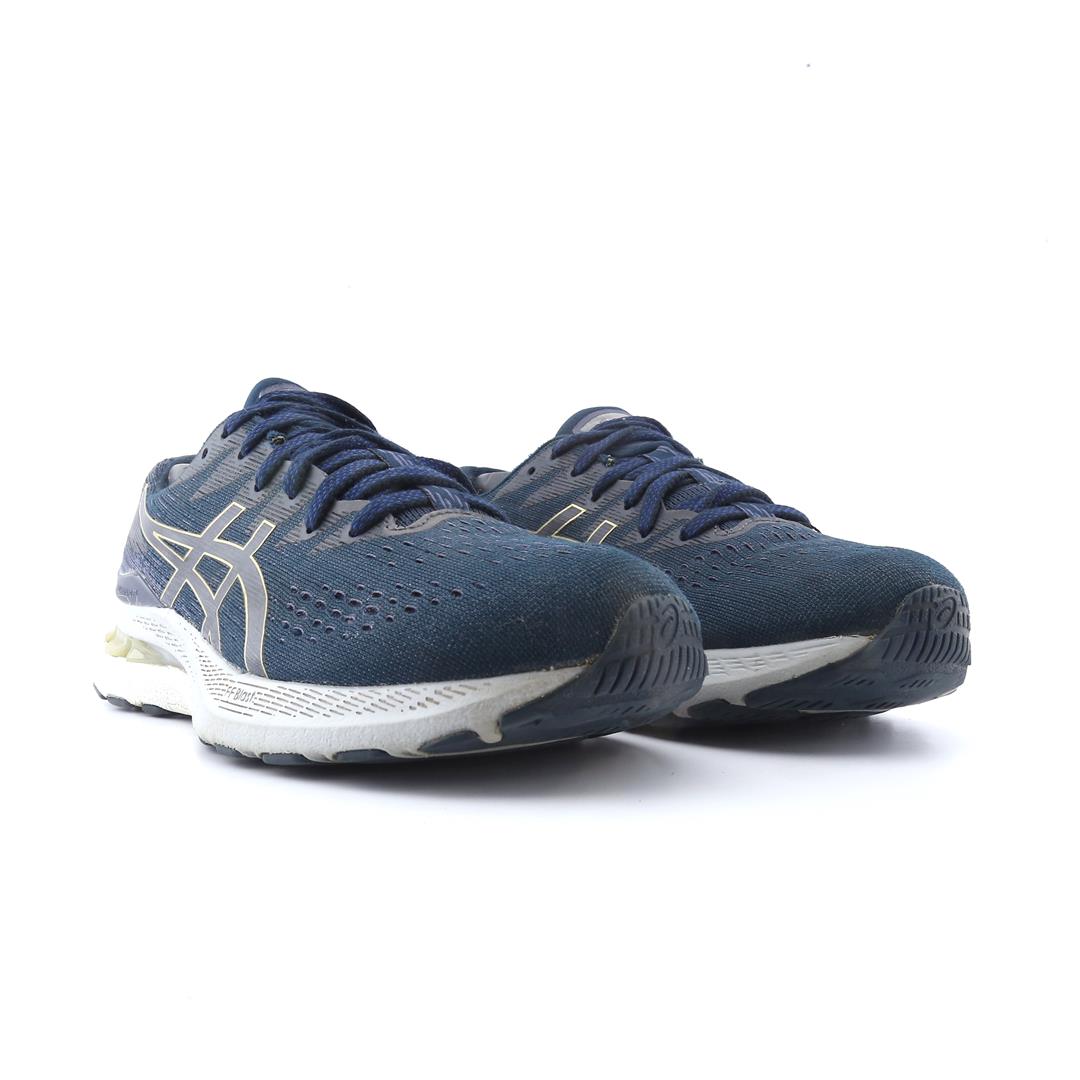 ASICS GEL-KAYANO 28