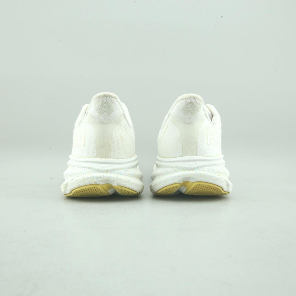 HOKA ONE ONE CLIFTON 9