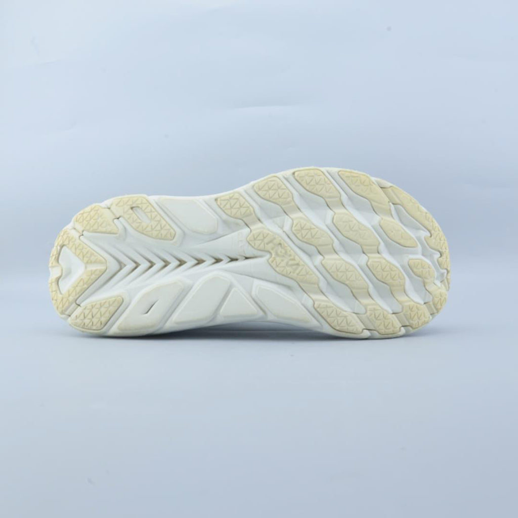 HOKA ONE ONE CLIFTON 8