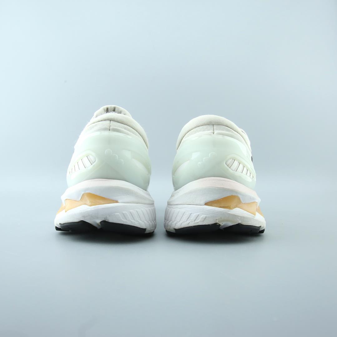 ASICS GEL-KAYANO 27