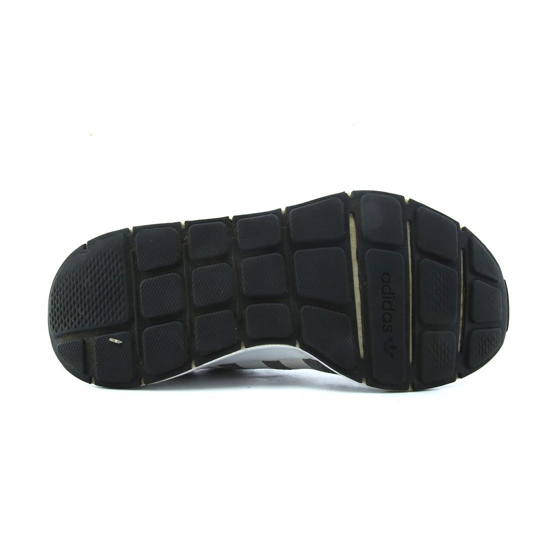 ADIDAS  SWIFT RUN