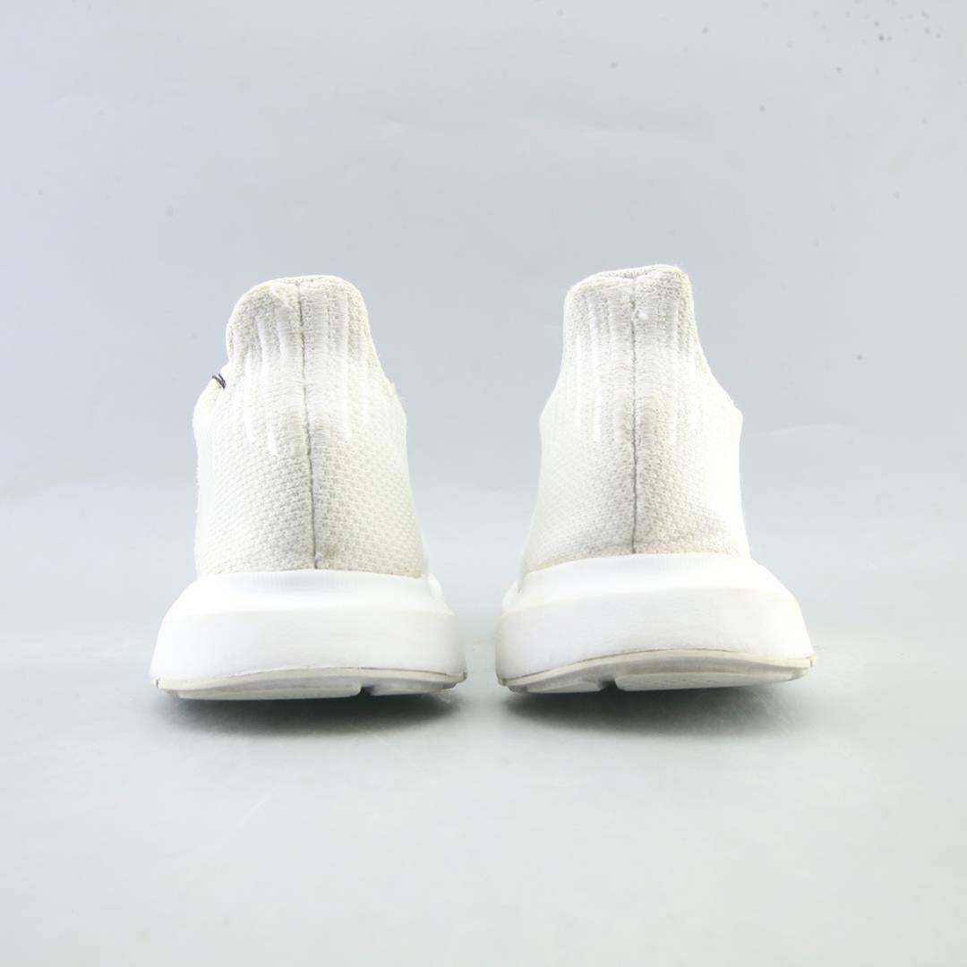 ADIDAS  SWIFT RUN X