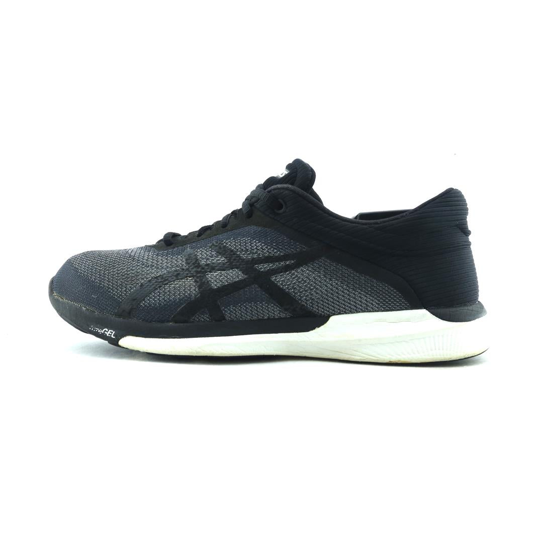 ASICS FUZE X