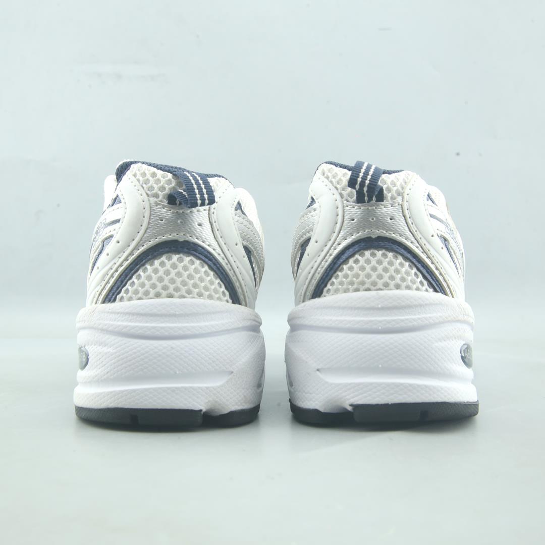 ADIDAS 530