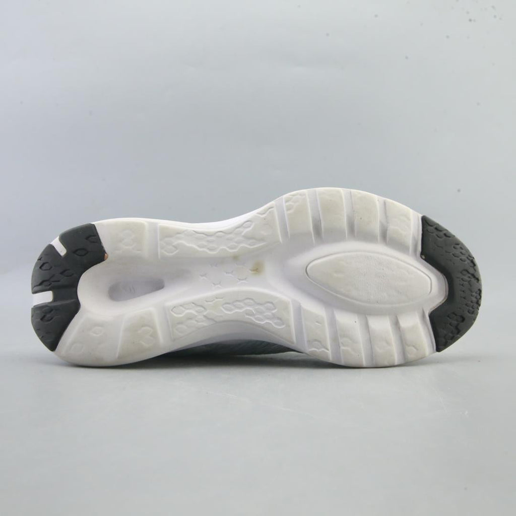 ASICS VERSABLAST