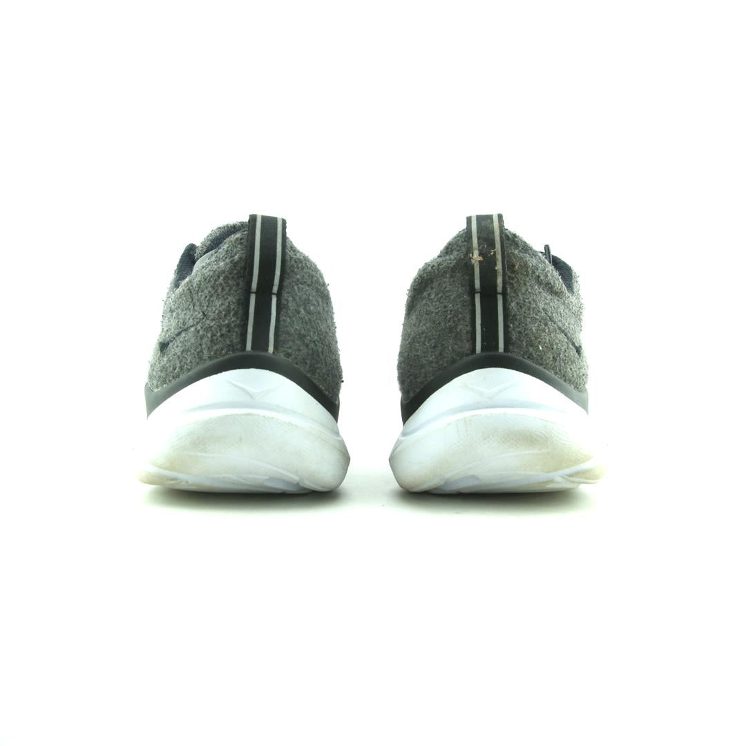 HOKA ONE ONE HUPANA