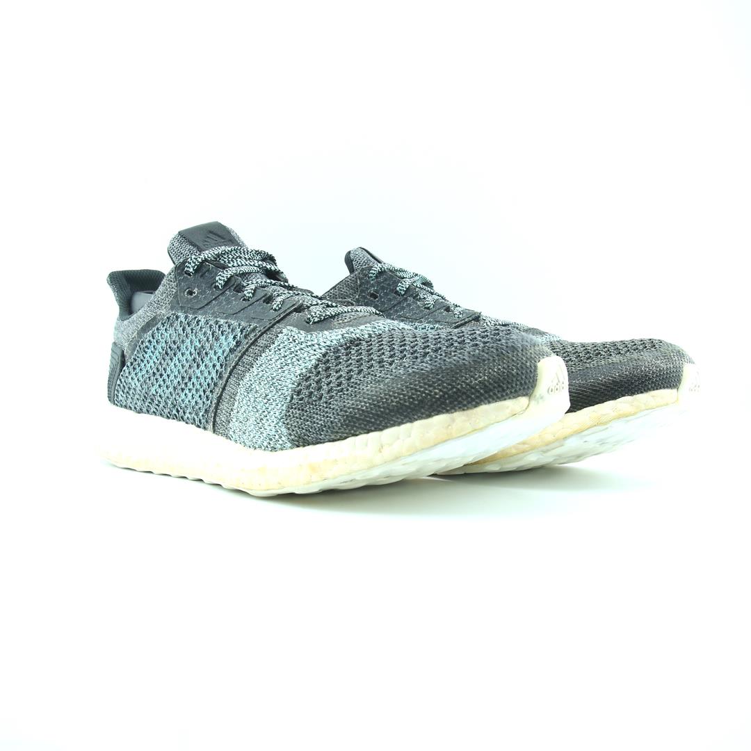 ADIDAS  ULTRA BOOST ST