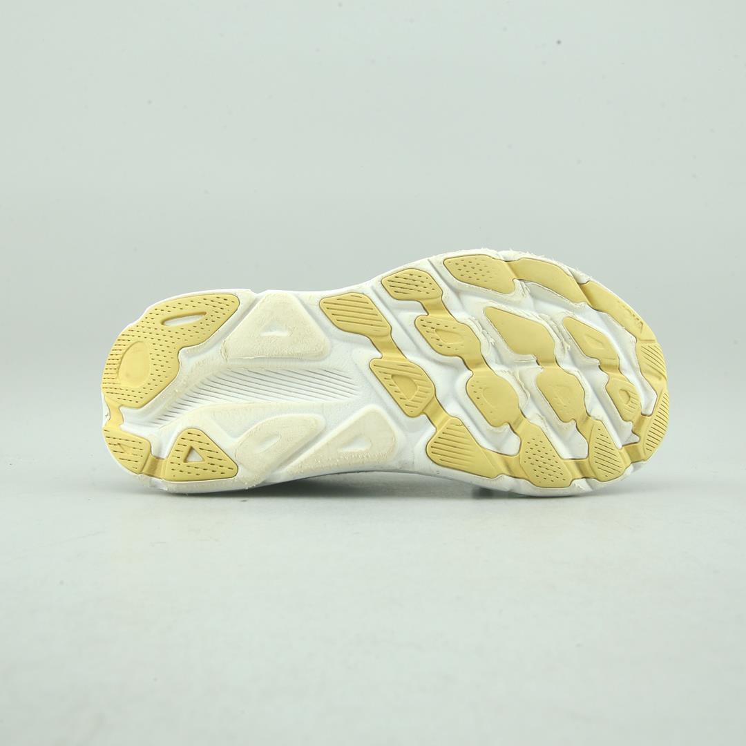 HOKA ONE ONE CLIFTON 9