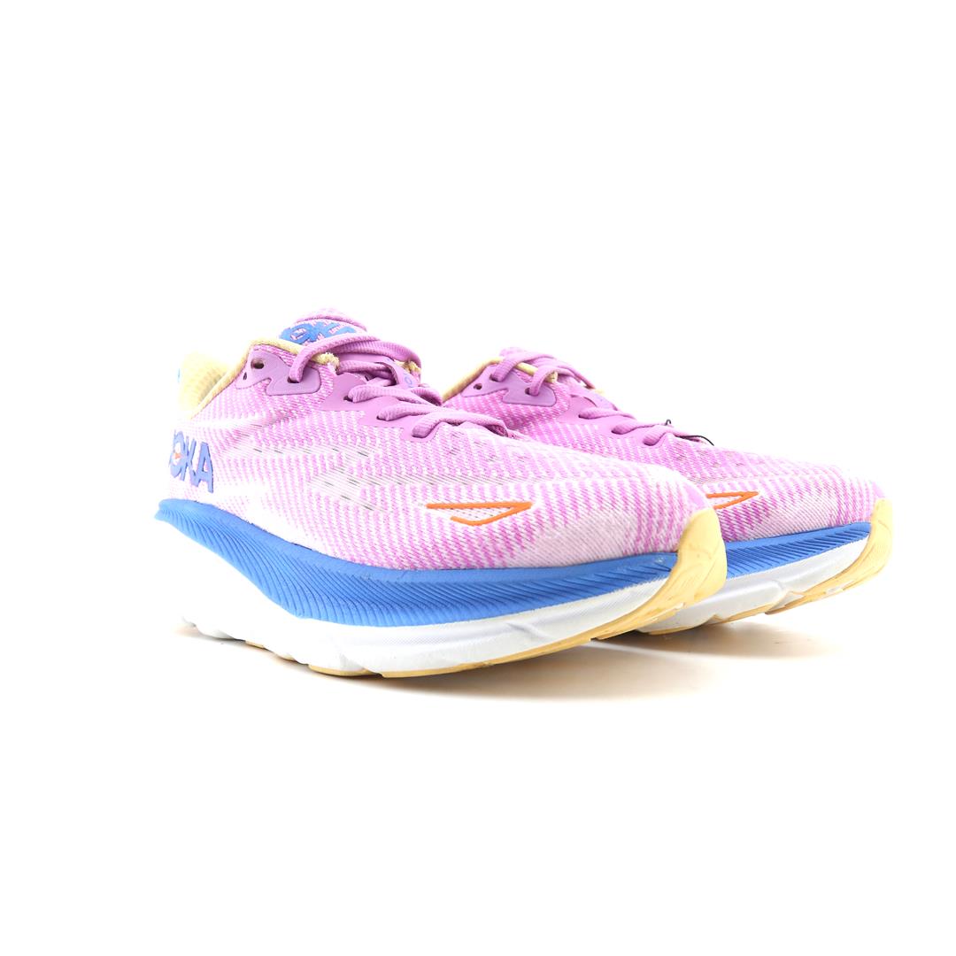 HOKA ONE ONE CLIFTON 9