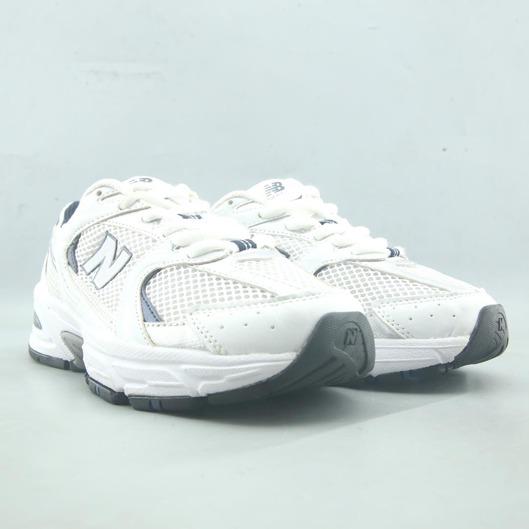 ADIDAS 530