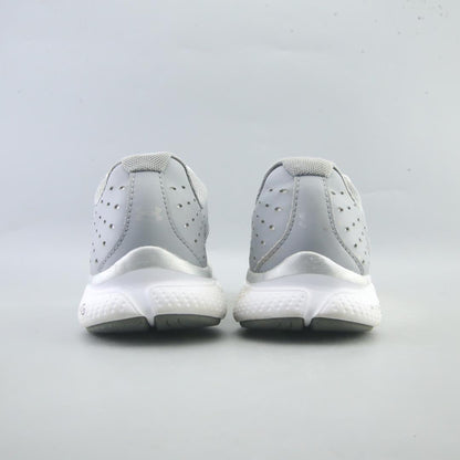UNDER ARMOUR ASSERT 6