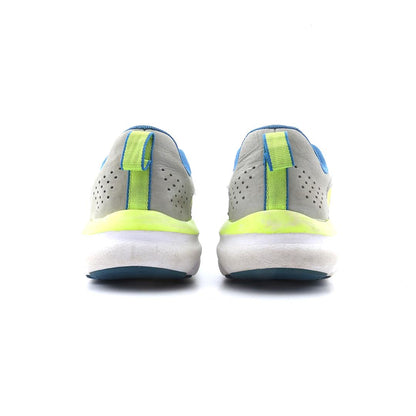 UNDER ARMOUR ASSERT 9