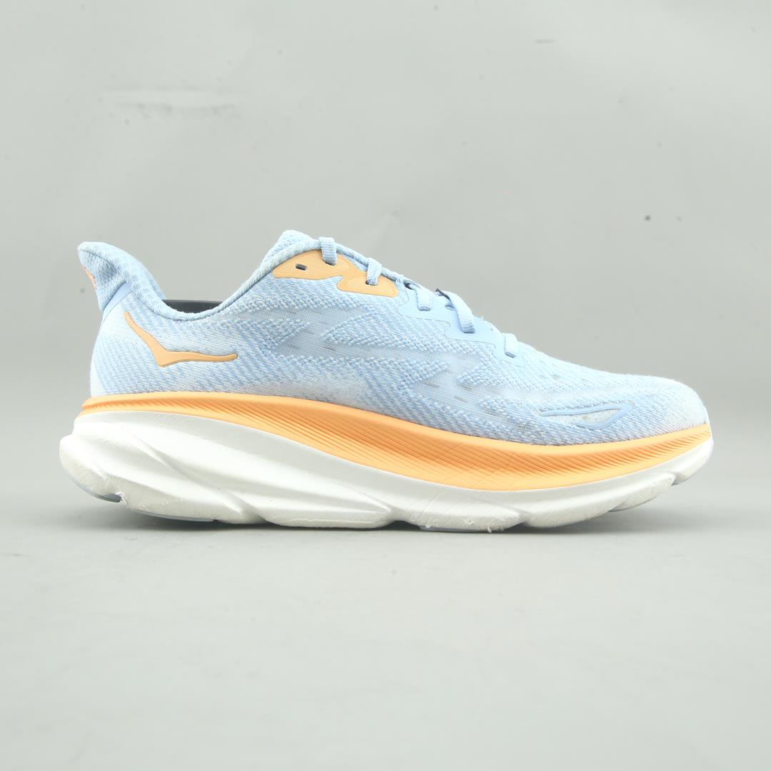 HOKA ONE ONE CLIFTON 9