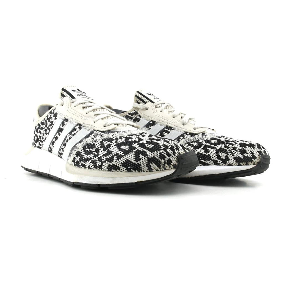 ADIDAS  SWIFT RUN X