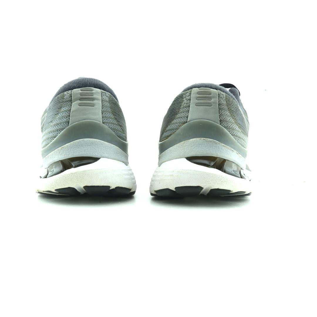 ASICS GEL KAYANO 28