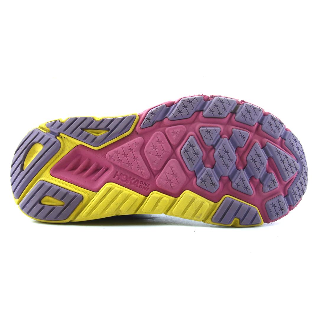 HOKA ONE ONE ARAHI 6