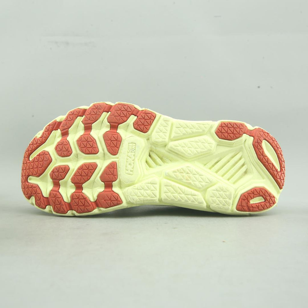 HOKA ONE ONE CLIFTON 7