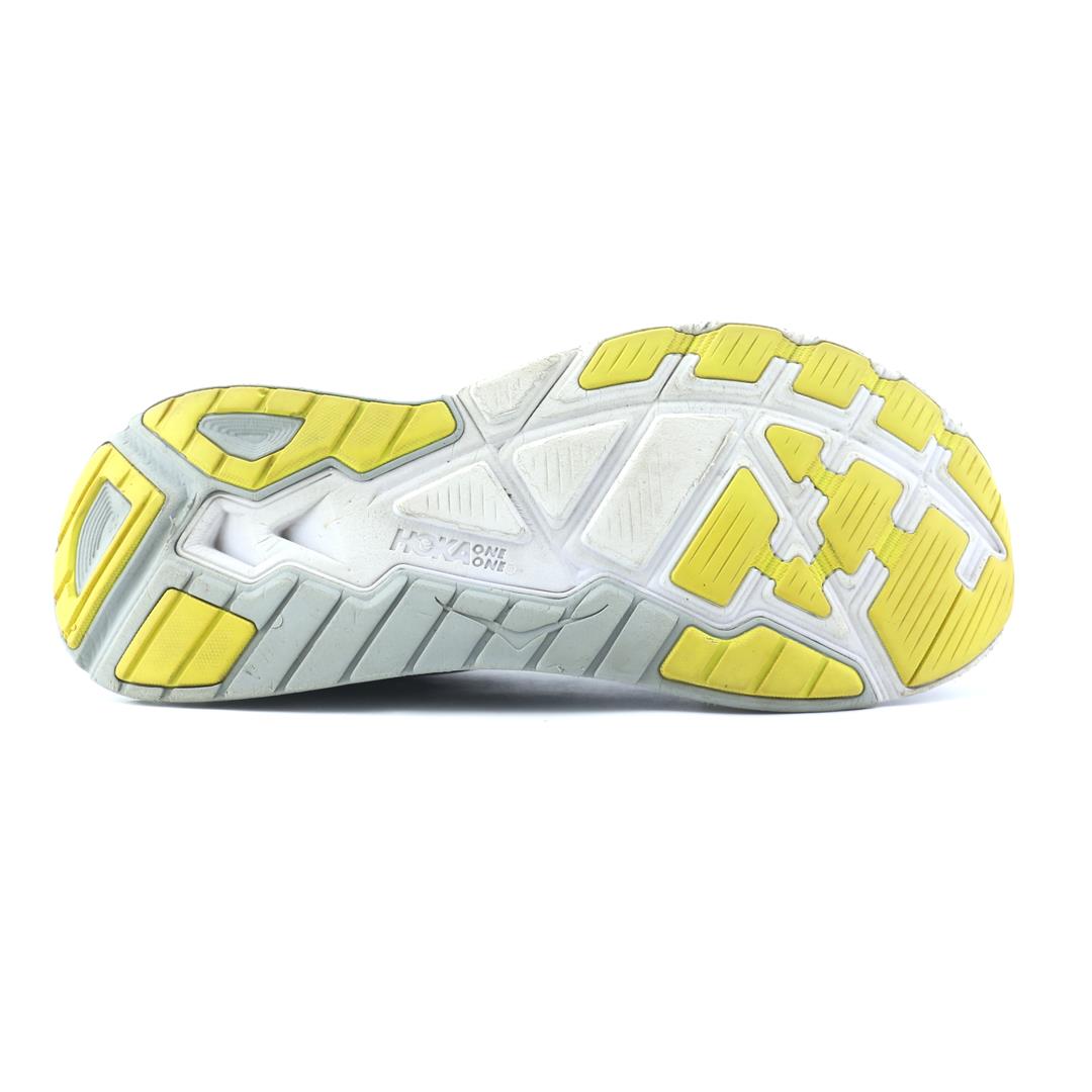 HOKA ONE ONE ARAHI 3