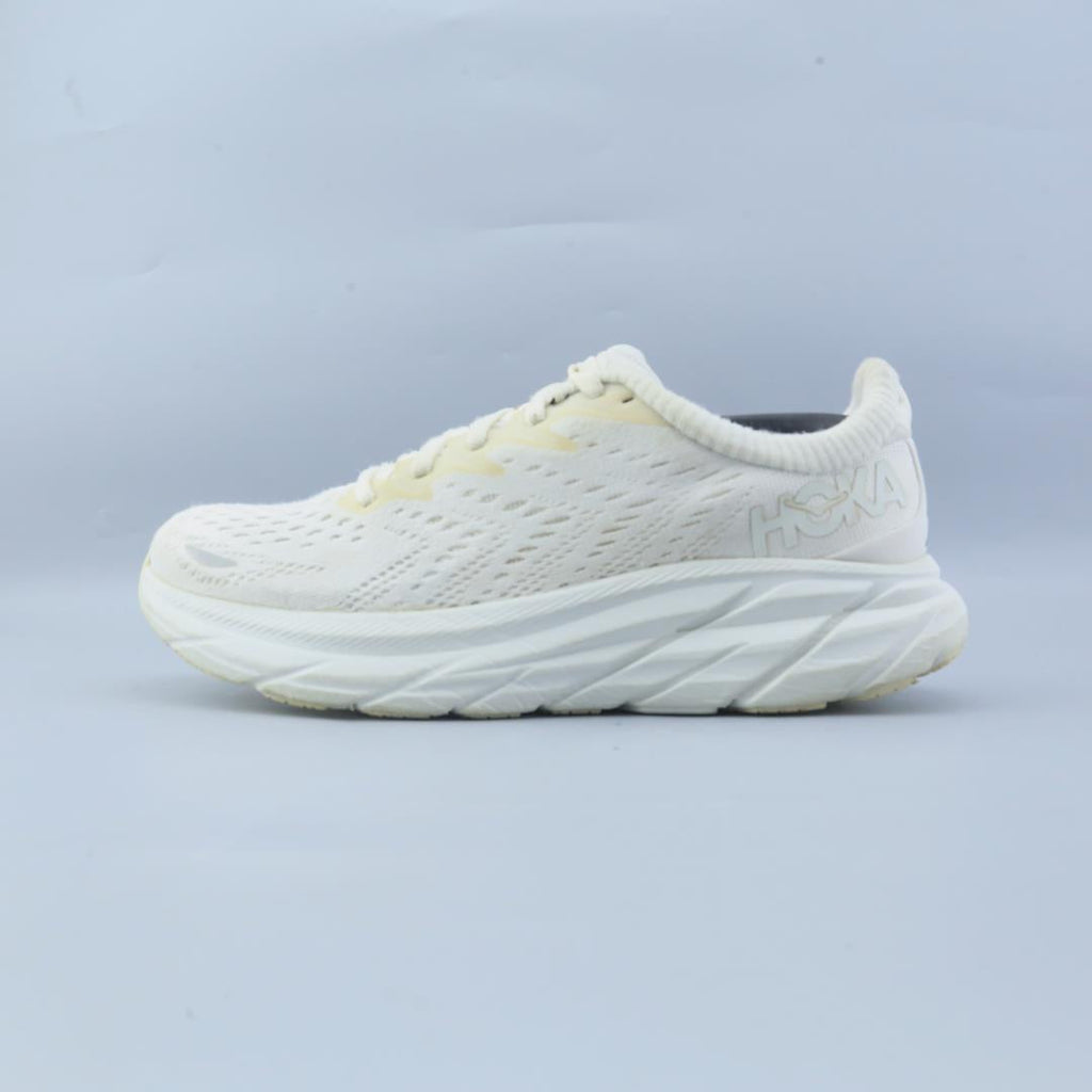 HOKA ONE ONE CLIFTON 8