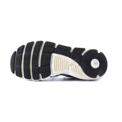UNDER ARMOUR ASSERT 9