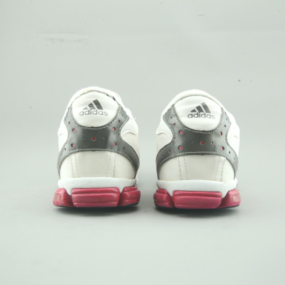 ADIDAS .