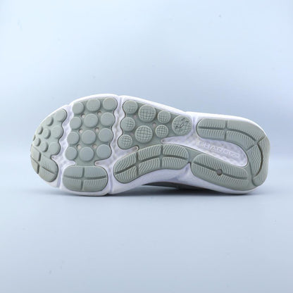 UNDER ARMOUR ASSERT 10