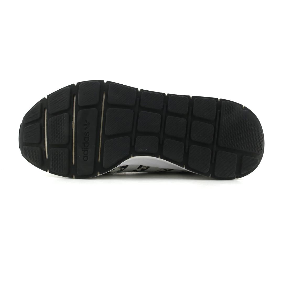 ADIDAS  SWIFT RUN X