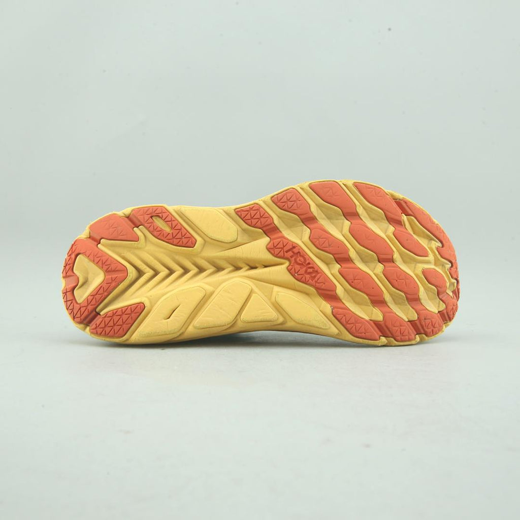 HOKA ONE ONE CLIFTON 8