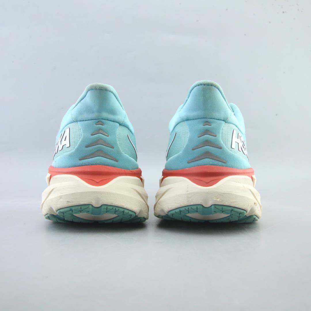 HOKA ONE ONE CLIFTON 8
