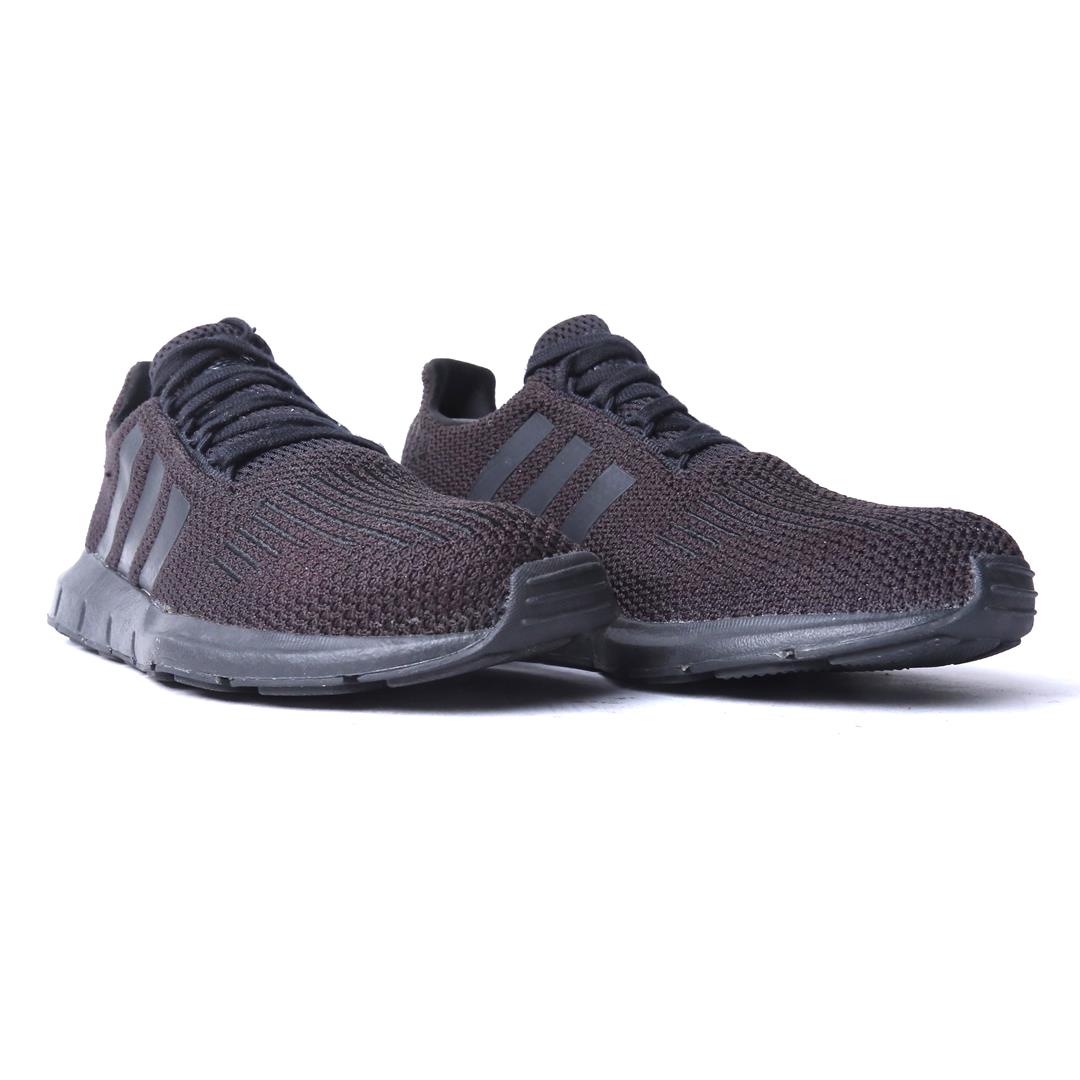 ADIDAS  SWIFT RUN