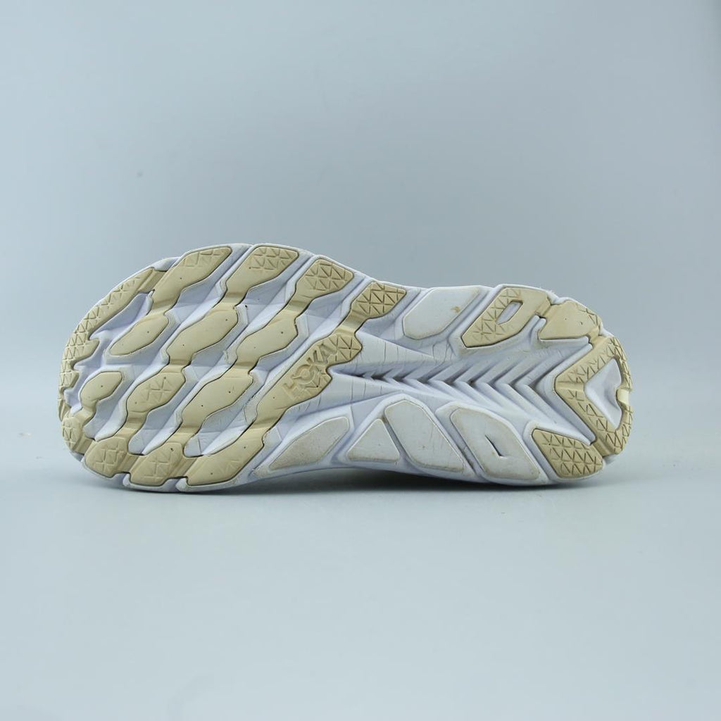 HOKA ONE ONE CLIFTON 8