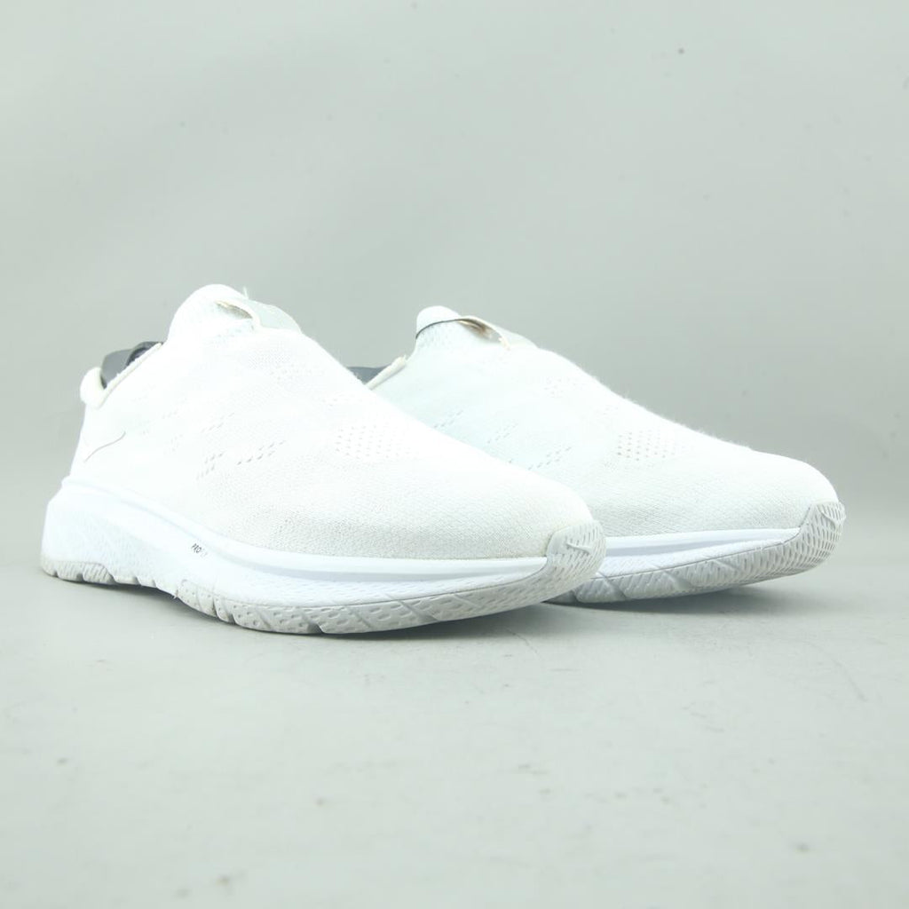 HOKA ONE ONE CAVU 3