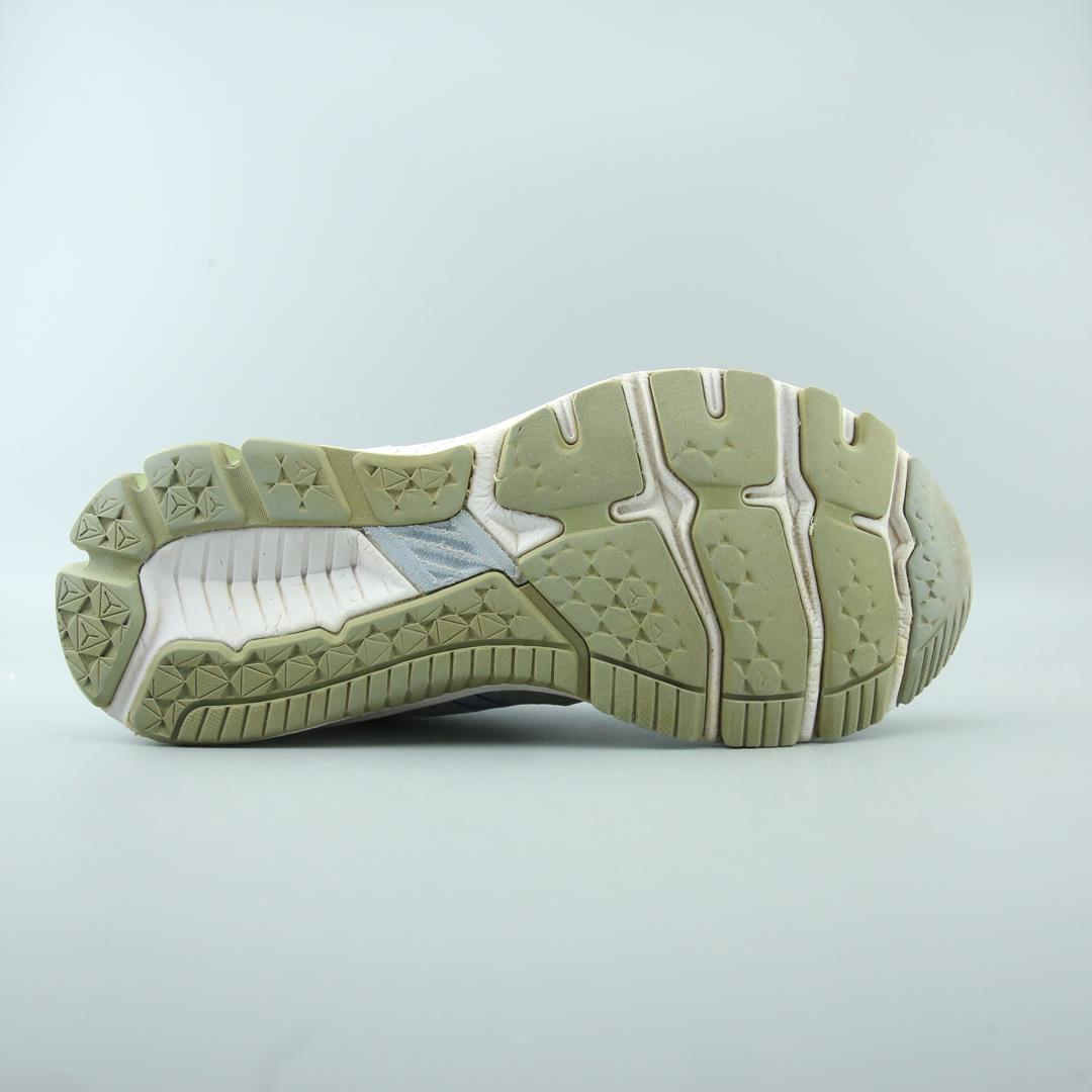 ASICS GT-1000 10