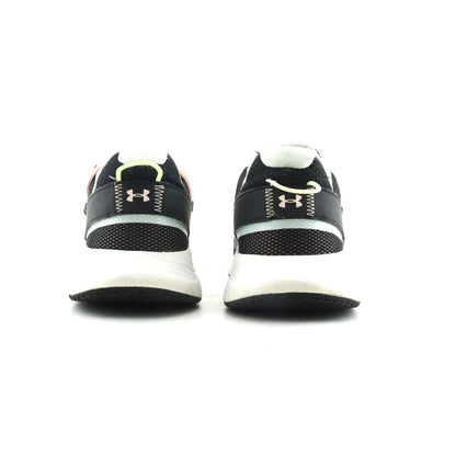 UNDER ARMOUR CHARGED BREATHE