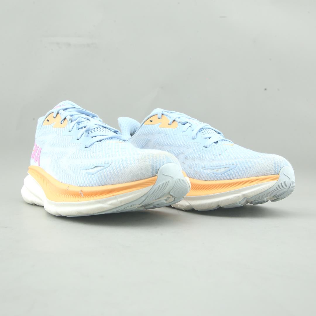 HOKA ONE ONE CLIFTON 9